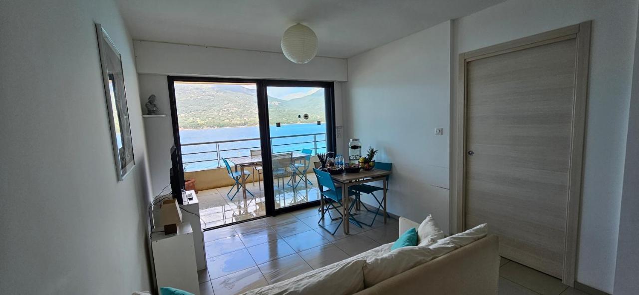 Apartment T2 De Standing Cote Plage, Les Pieds Dans L'eau